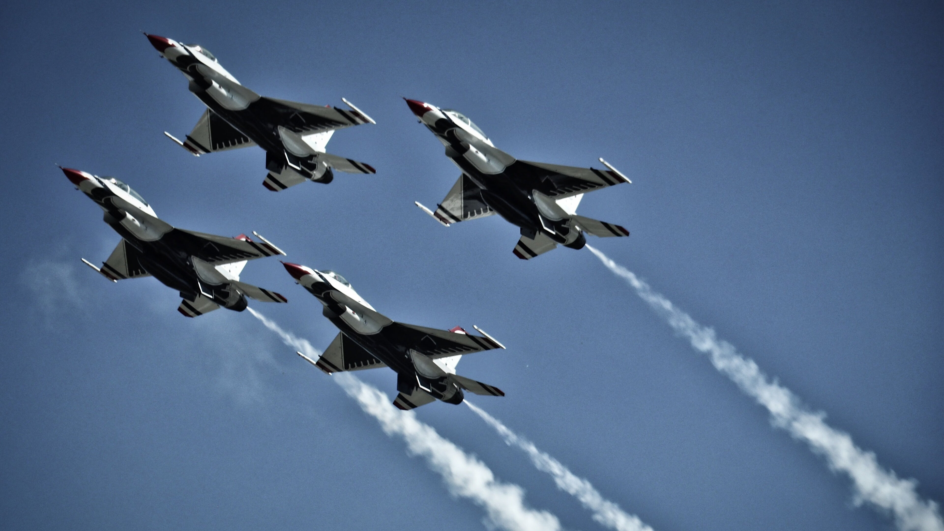 羽坛惊雷,法国黑马绝杀卫冕冠军,郑思维极限救球撼动全场