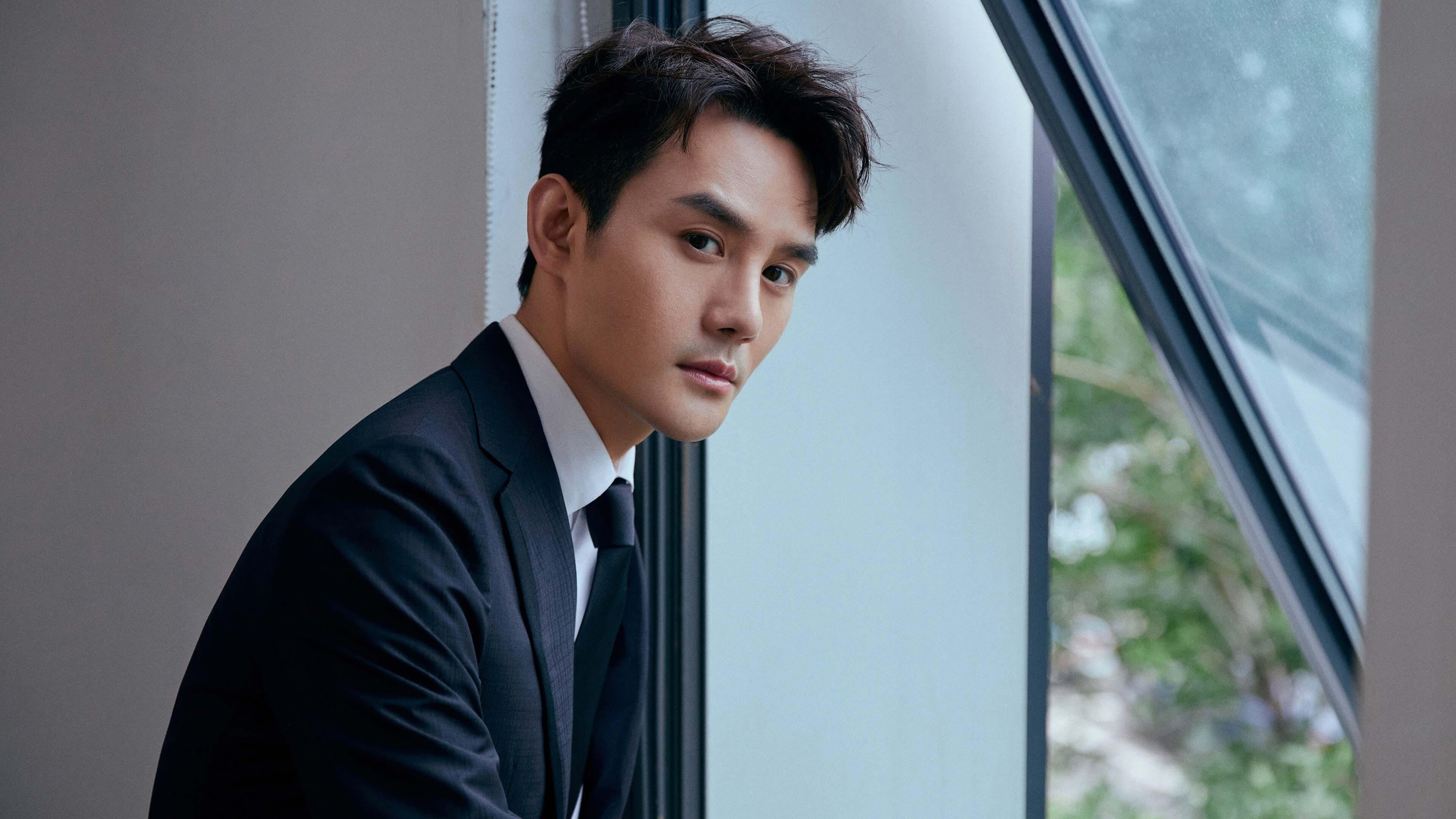 那不勒斯主场强势攻克巴萨,法比尼奥的统帅级演出成为全场焦点