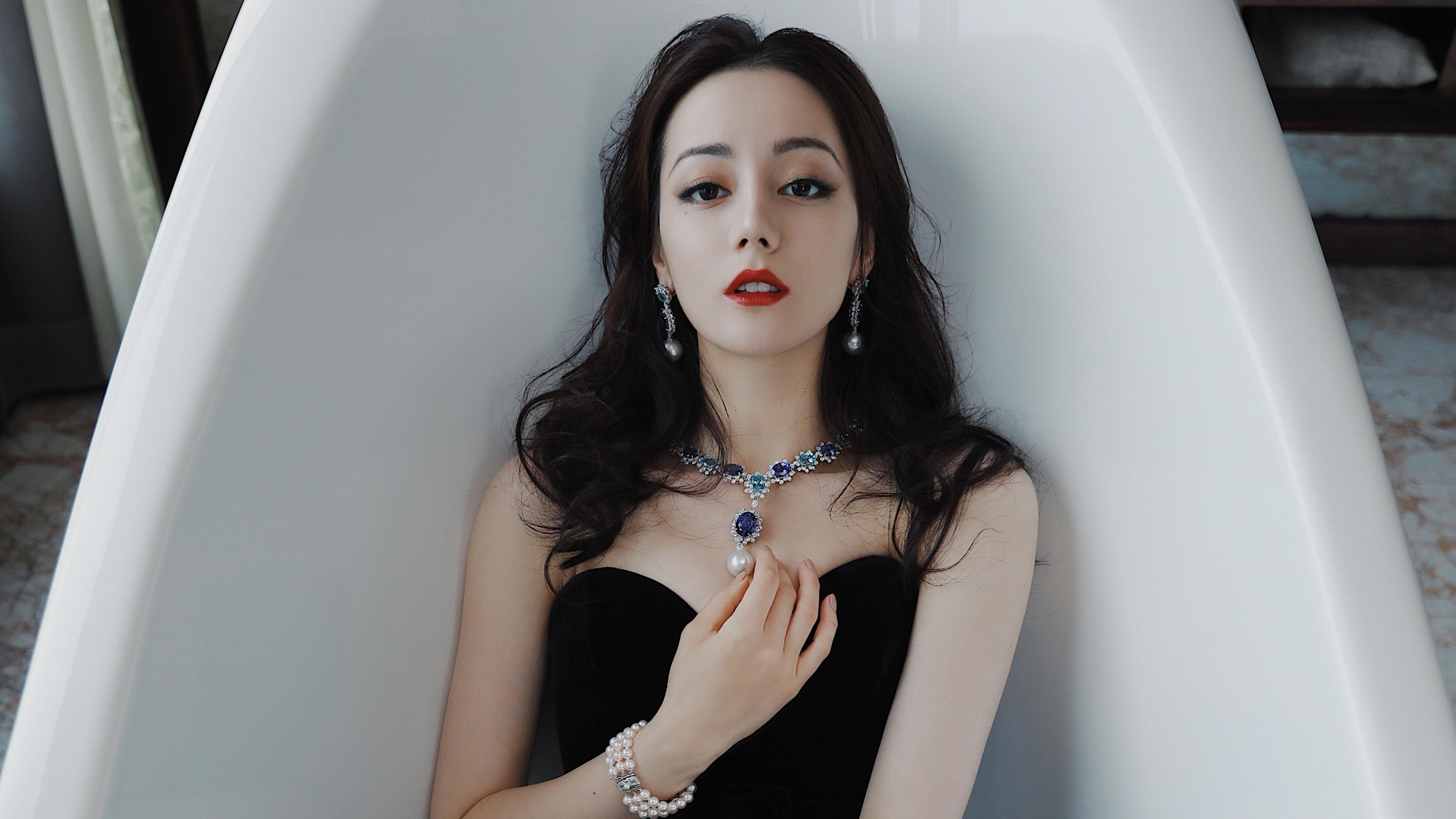 北极光下的绿茵童话,佩德里导演冷门之夜,墨西哥门神九拒瑞典成不朽传奇